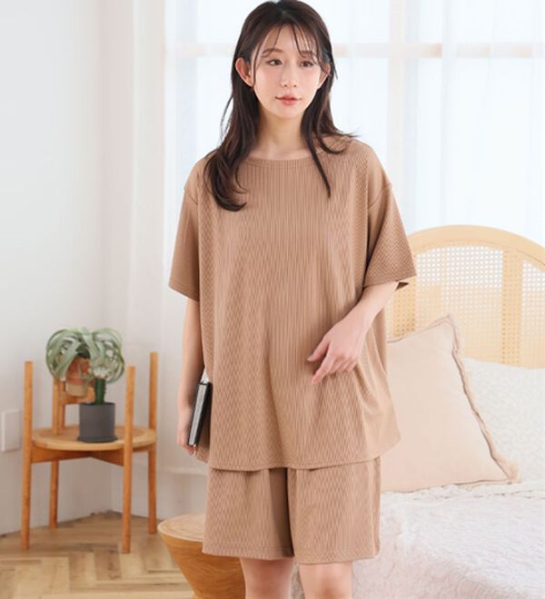 A HAPPY MARILYN（アハッピーマリリン）の「【Ｌ～８Ｌ】タイプが選べる！さらっとろルームウェアセット（パジャマ・ルームウェア）」｜詳細画像