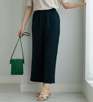 BELLUNA（ベルーナ）の「ヒンヤリ冷感！プリントワイドパンツ（ワイドパンツ・ガウチョ）」｜ネイビー系花柄