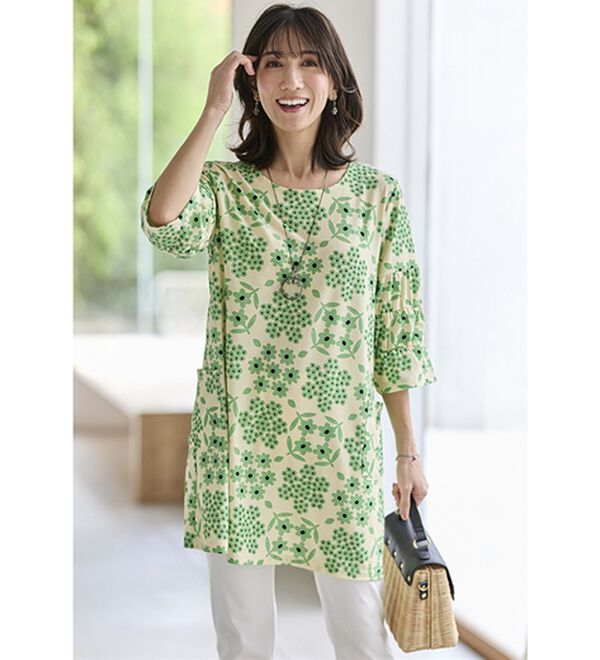 BELLUNA（ベルーナ）の「ひんやり冷感素材花柄プリントチュニック（チュニック）」｜詳細画像