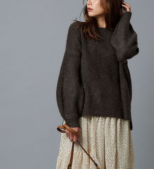 Pierrot（ピエロ）の「【洗濯機で洗える】ネックが選べるふんわりボリューム袖ニット（ニット・セーター）」｜詳細画像