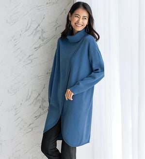 BELLUNA（ベルーナ）の「スラっと細見えタートルニットチュニック（チュニック）」｜アッシュブルー