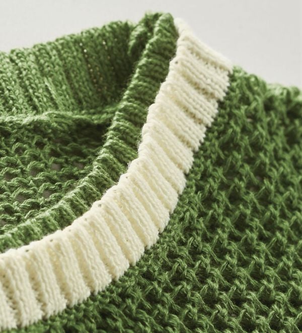 BELLUNA（ベルーナ）の「コーデに映える透かし編配色ロゴセーター（ニット・セーター）」｜詳細画像