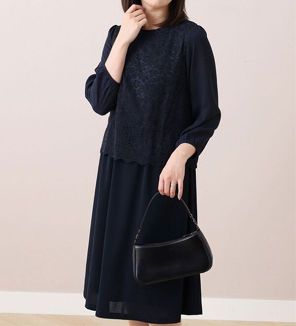 BELLUNA（ベルーナ）の「＜ＢＥＬＬＵＮＡ　ＦＯＲＭＡＬ＞レース切替デザインワンピース（その他ワンピース）」｜ネイビー