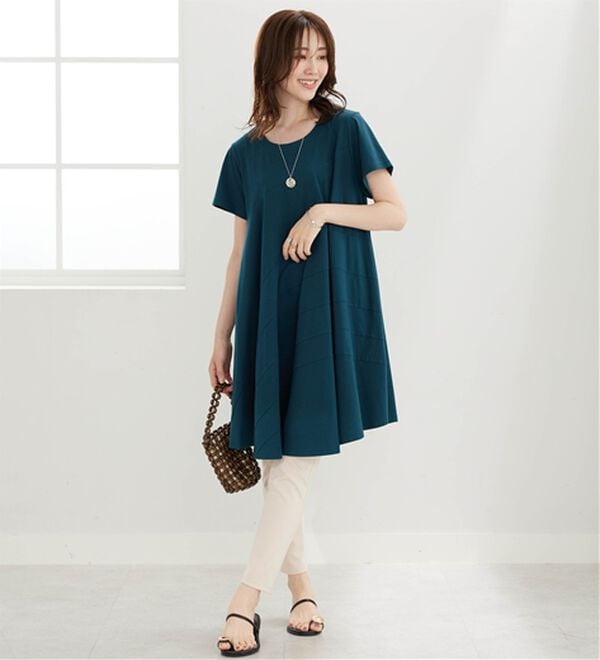 BELLUNA（ベルーナ）の「切替デザインチュニックワンピース（チュニック）」｜詳細画像