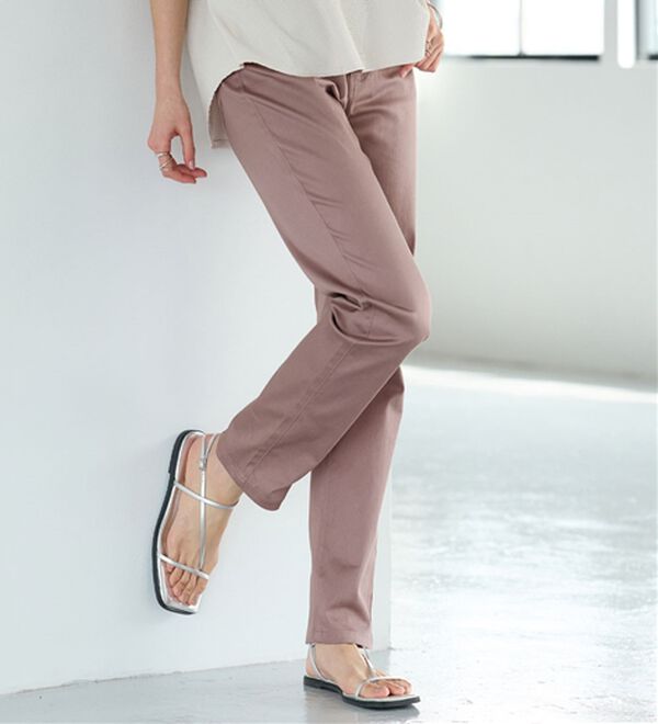 BELLUNA（ベルーナ）の「サラリ速乾！綿サテンストレッチカラーパンツ（フルレングスパンツ）」｜詳細画像