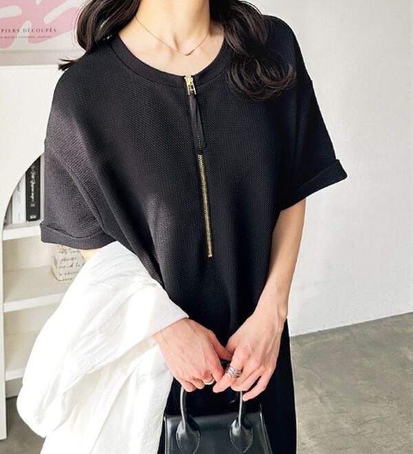 GeeRA（ジーラ）の「【ひんやり/着痩せ】ハーフジップ大人Ｔシャツワンピース（カットソーワンピース）」｜詳細画像