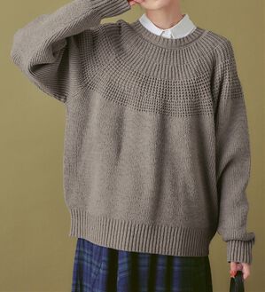 Viola e Viola（ヴィオラ エ ヴィオラ）の「【３つの機能付】求心編みニット（ニット・セーター）」｜グレー