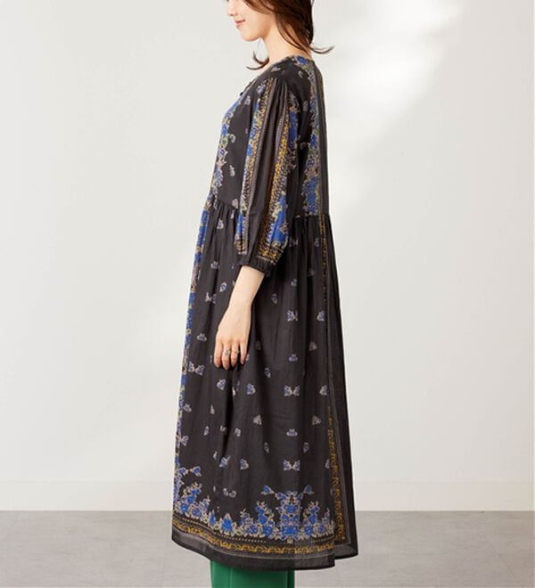 BELLUNA（ベルーナ）の「〈ＩＮＤＩＡ〉花柄プリントワンピース（その他ワンピース）」｜詳細画像