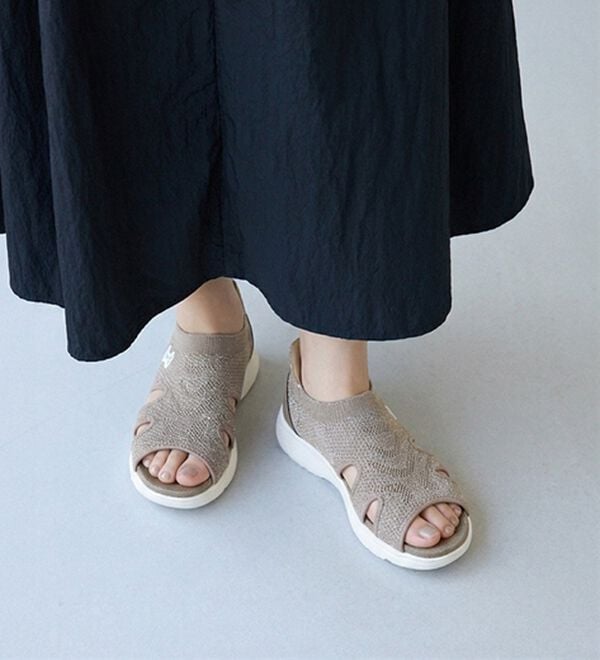 BELLUNA（ベルーナ）の「＜バルモラル＞サッと履けるニットサンダル（サンダル・ミュール）」｜詳細画像