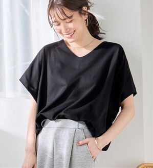 Viola e Viola（ヴィオラ エ ヴィオラ）の「ひんやり！美人シルエット叶えるドルマントップス（カットソー）」｜ブラック