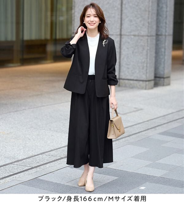 Viola e Viola（ヴィオラ エ ヴィオラ）の「【2点セット】洗える！カラーレスジャケットガウチョスーツ（パンツスーツ）」｜詳細画像