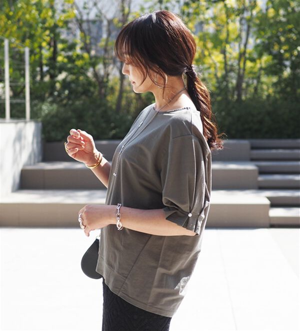 BELLUNA（ベルーナ）の「【接触冷感】涼感素材袖パールデザインプルオーバー（カットソー）」｜詳細画像