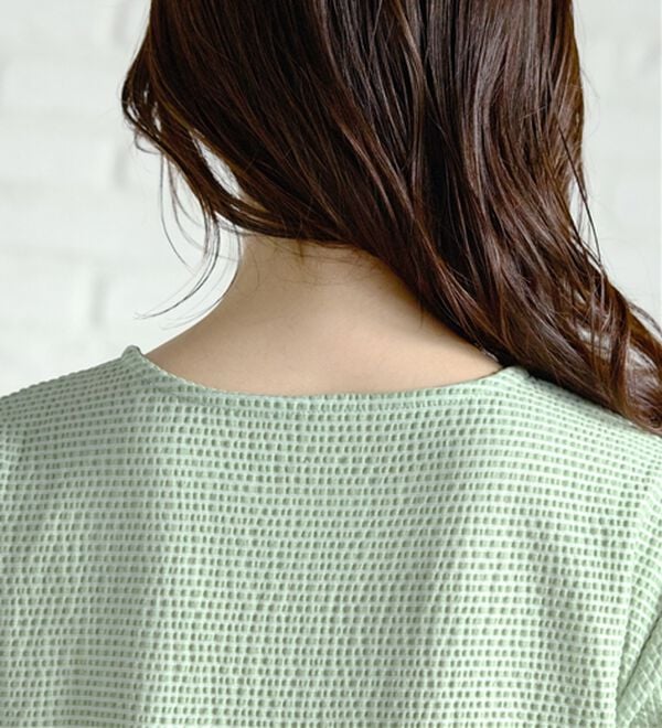 BELLUNA（ベルーナ）の「サッカー素材裾ボタンプルオーバー（カットソー）」｜詳細画像