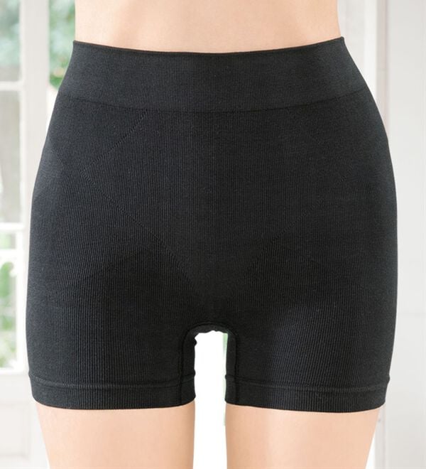 LAVIENNE（ラヴィエンヌ）の「【３枚組】整体師監修骨盤ガードル同色３枚組　１分丈（ショーツ）」｜詳細画像