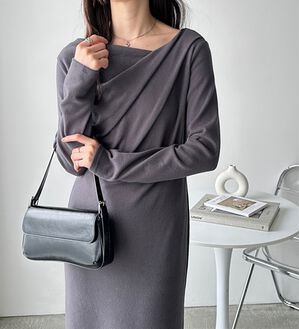 GeeRA（ジーラ）の「ドレープデザインワンピース（その他ワンピース）」｜チャコールグレー