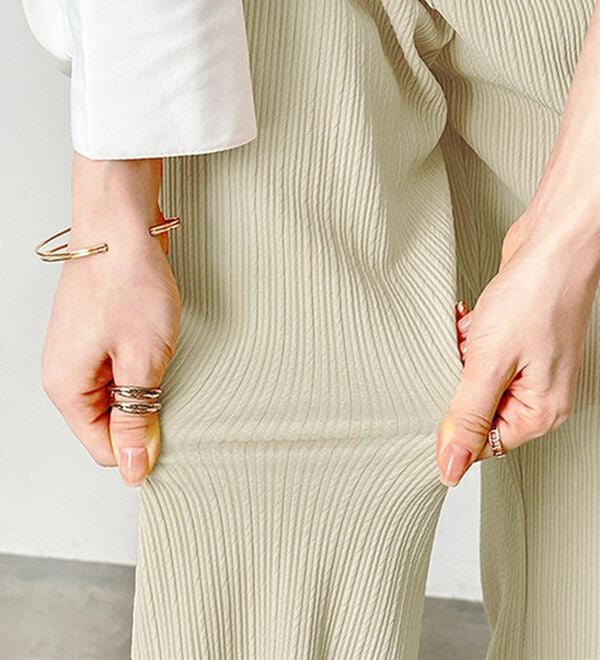 GeeRA（ジーラ）の「セルフカット美脚魅せセミフレアパンツ（フルレングスパンツ）」｜詳細画像