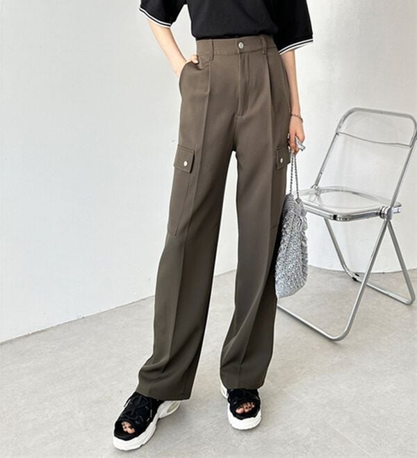 GeeRA（ジーラ）の「タックワイドストレートカーゴパンツ（フルレングスパンツ）」｜詳細画像