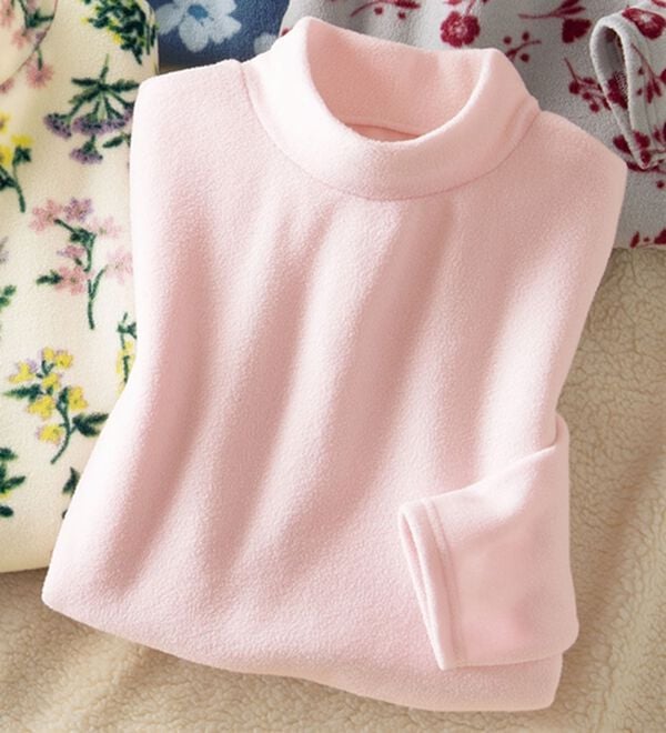 LAVIENNE（ラヴィエンヌ）の「薄手ストレッチフリースのプリントハイネック長袖（ニット・セーター）」｜ソフトピンク(無地)