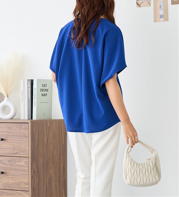 alotta（アロッタ）の「着痩せが叶うドルマンスリーブきれいめカットソー（カットソー）」｜詳細画像