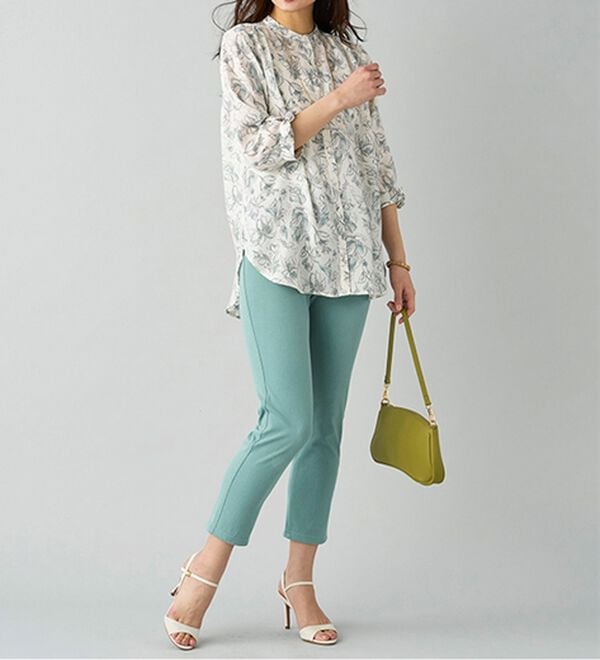 BELLUNA（ベルーナ）の「【再入荷】美ストレッチ素材アンクル丈レギンスパンツ（クロップドパンツ）」｜詳細画像