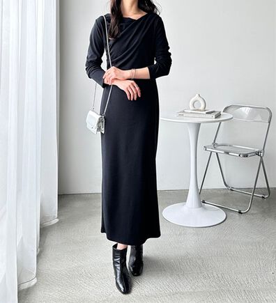 GeeRA（ジーラ）の「ドレープデザインワンピース（その他ワンピース）」