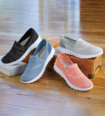 BELLUNA（ベルーナ）の「＜スカンジナビアン　フォレスト＞軽量ニットスニーカー（スニーカー）」