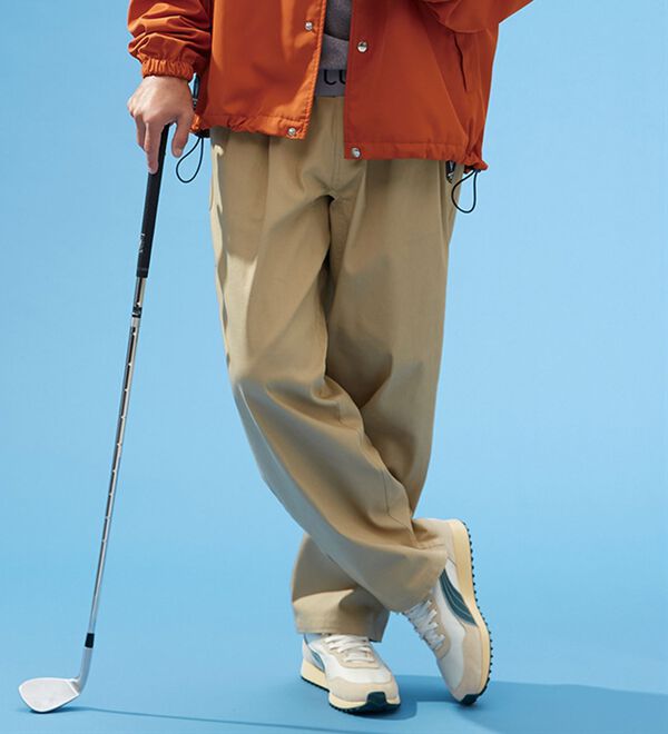 「＜トリコマイユゴルフ＞ゴルフ仕様のゆったりタックチノ（メンズフルレングスパンツ）」｜詳細画像