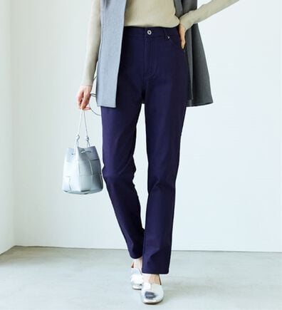 BELLUNA（ベルーナ）の「静電防止！蓄熱綿サテンストレッチカラーパンツ（フルレングスパンツ）」