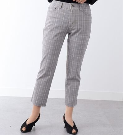 BELLUNA（ベルーナ）の「ウルトラ美脚ストレッチアンクルパンツ（クロップドパンツ）」