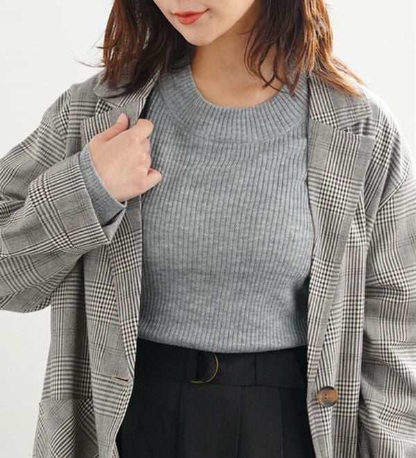 A HAPPY MARILYN（アハッピーマリリン）の「【ＬＬ～６Ｌ】Ｔシャツ感覚で着れる カメレオン級の着回しが叶う リブ ニット（ニット・セーター）」｜モクグレー