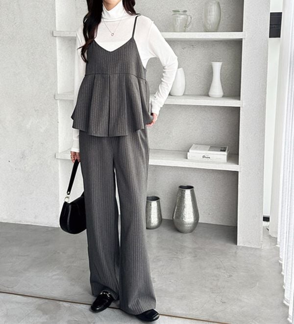 GeeRA（ジーラ）の「セットアップ風プリーツビスチェキャミサロペ（オールインワン）」｜詳細画像