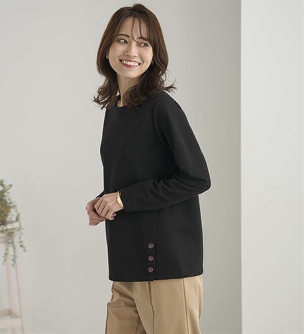 BELLUNA（ベルーナ）の「サイドボタンデザイン立体編地プルオーバー（カットソー）」｜詳細画像