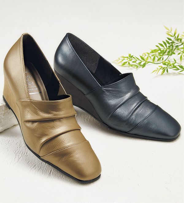 BELLUNA（ベルーナ）の「牛革エレガントシャーリングパンプス（パンプス）」｜詳細画像