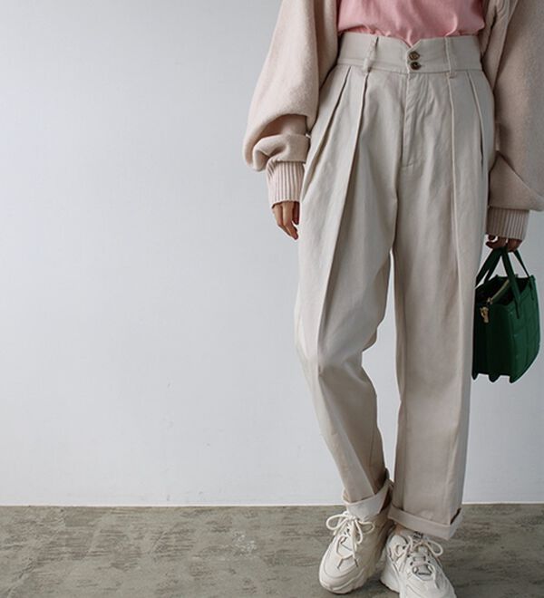 GeeRA（ジーラ）の「ハイウエストタックデザインチノパンツ（フルレングスパンツ）」｜アイボリー