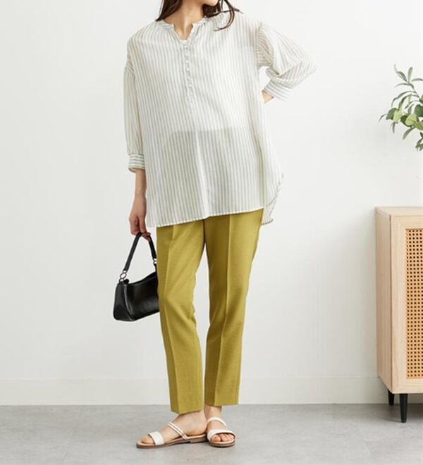 BELLUNA（ベルーナ）の「シャリ感シアー素材多ボタンチュニック（チュニック）」｜詳細画像