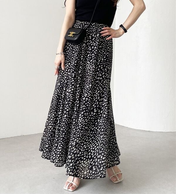GeeRA（ジーラ）の「切替フレアーロングスカート（ロングスカート）」｜黒系ダルメシアン柄