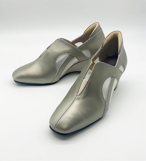 BELLUNA（ベルーナ）の「４Ｅ牛革エレガントラインシューズ（パンプス）」｜詳細画像