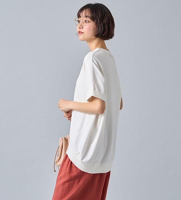 BELLUNA（ベルーナ）の「ヒンヤリ！ワッフル素材ゆったりプルオーバー（カットソー）」｜詳細画像