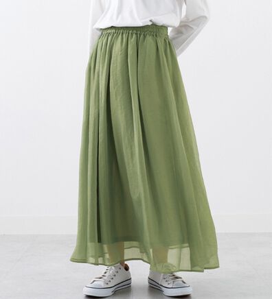 BELLUNA（ベルーナ）の「箔プリント使い華やぎフレアースカート（ロングスカート）」