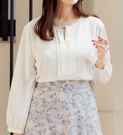 alotta（アロッタ）の「【多機能付】メタルパーツ付フロントタックブラウス（ブラウス）」