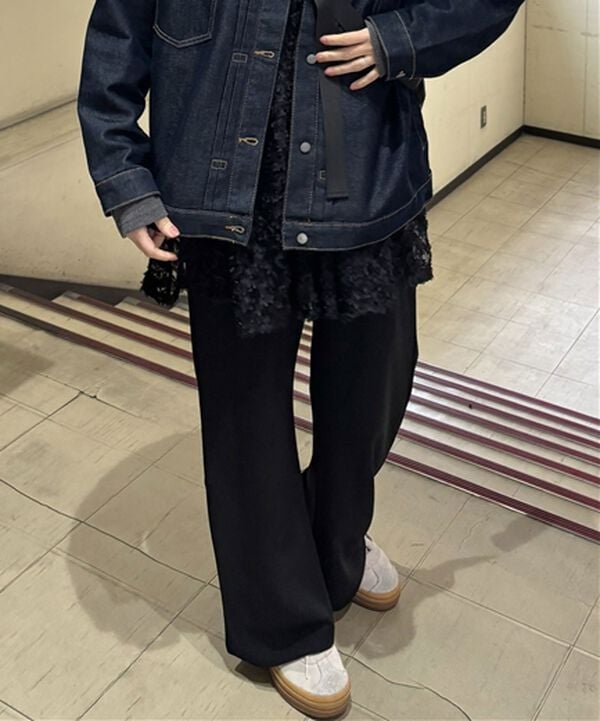 GeeRA（ジーラ）の「美脚見えカーブフレアパンツ（フルレングスパンツ）」｜詳細画像