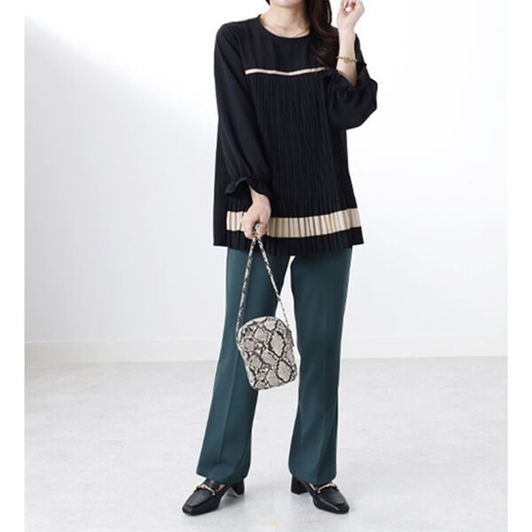 BELLUNA（ベルーナ）の「【Ｌａｇｒｉｌｕａ】配色デザインプリーツ使いブラウス（ブラウス）」｜詳細画像