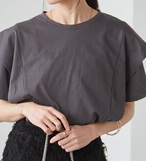 RANAN（ラナン）の「【華奢見え】ひんやりラッフルショルダーTシャツ（カットソー）」｜チャコール