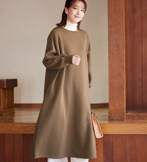 Viola e Viola（ヴィオラ エ ヴィオラ）の「あったか裏起毛ゆるワンピース（カットソーワンピース）」｜モカ