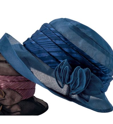 BELLUNA（ベルーナ）の「シルク製髪ふんわりクロッシェ（帽子）」