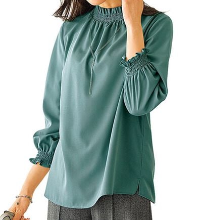 BELLUNA（ベルーナ）の「衿＆袖シャーリング使いブラウス（ブラウス）」