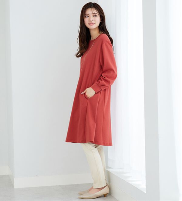 BELLUNA（ベルーナ）の「【吸湿発熱】ポンチ素材チュニックワンピース（チュニックワンピース）」｜詳細画像