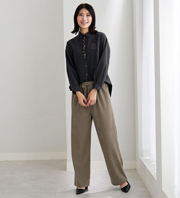 BELLUNA（ベルーナ）の「なめらか裏ベロアコーデュロイワイドパンツ（ワイドパンツ・ガウチョ）」｜詳細画像