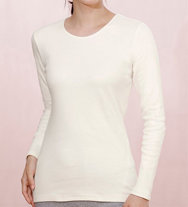 LAVIENNE（ラヴィエンヌ）の「超・暖　吸湿発熱　素肌よろこぶ綿１００％あったかインナー　クルーネックインナー（肌着・インナーウェア）」｜オフホワイト