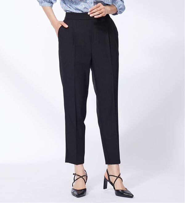 BELLUNA（ベルーナ）の「サラサラ美脚テーパードパンツ（テーパードパンツ）」｜詳細画像